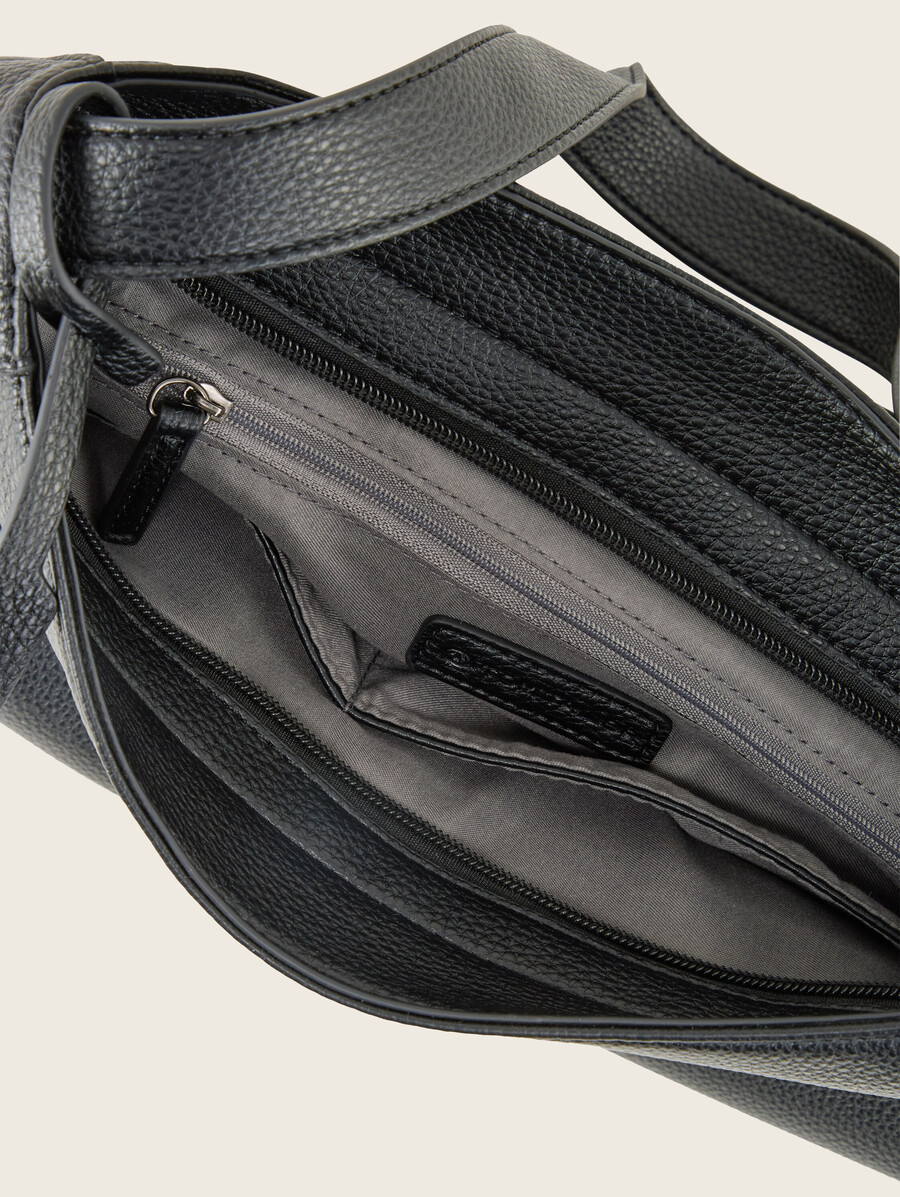 ttberit m beuteltasche mit logo-anhänger