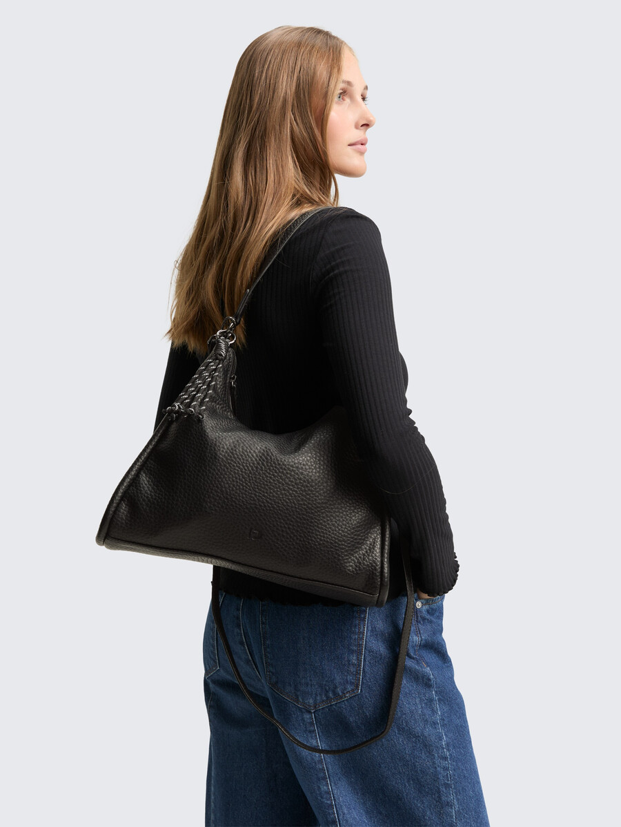 ttfinna m beuteltasche mit dekorativem anhänger