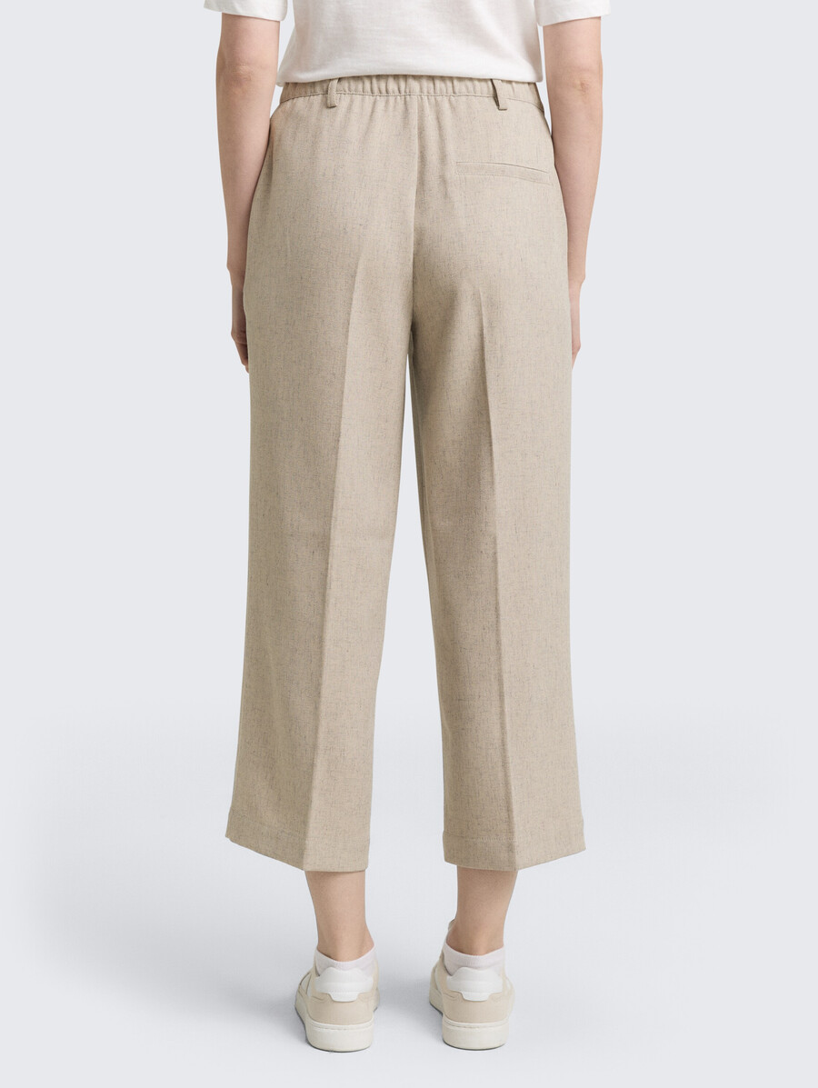 culotte-hose mit bügelfalte
