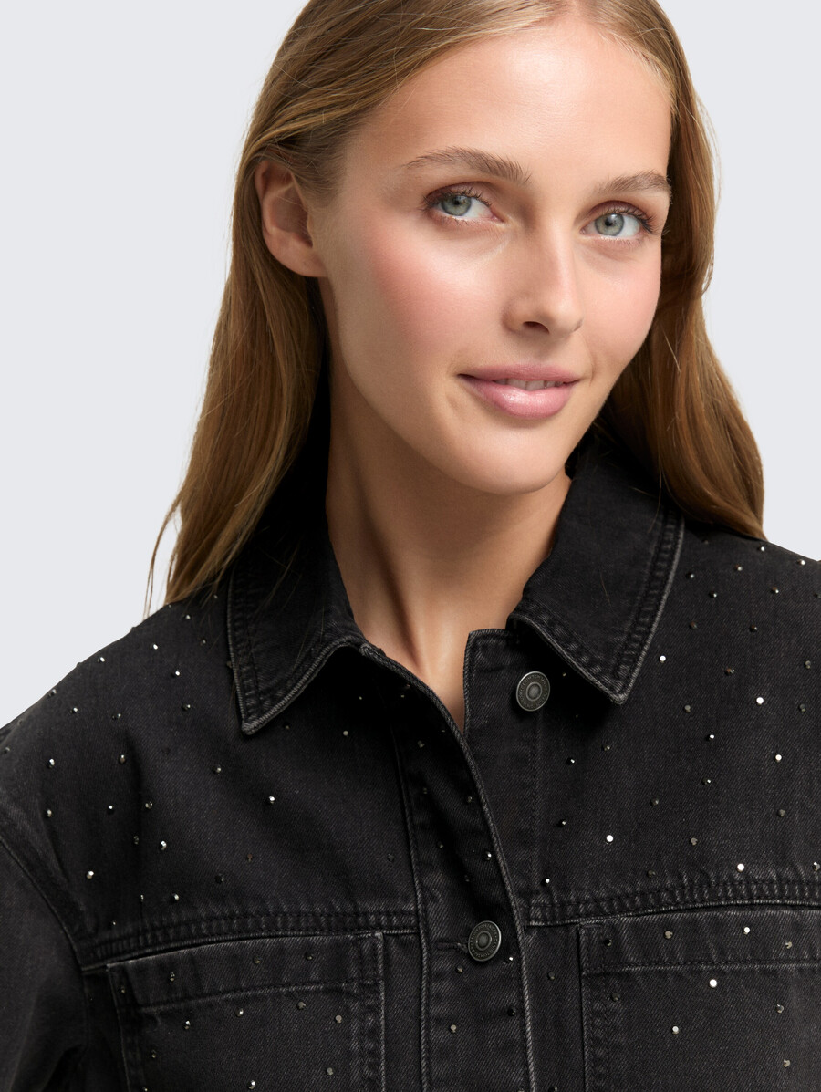jeansjacke mit strasssteinen