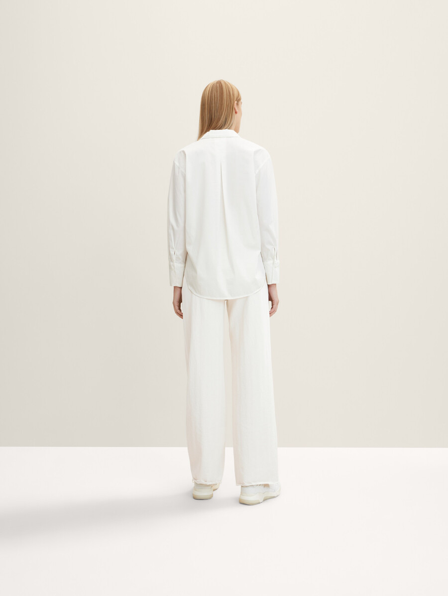 bluse mit aufgesetzter brusttasche