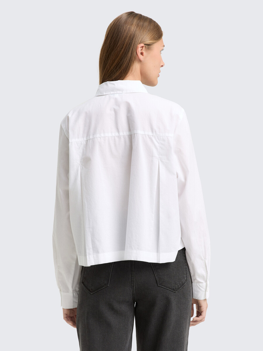kastenförmig geschnittene bluse mit brusttasche