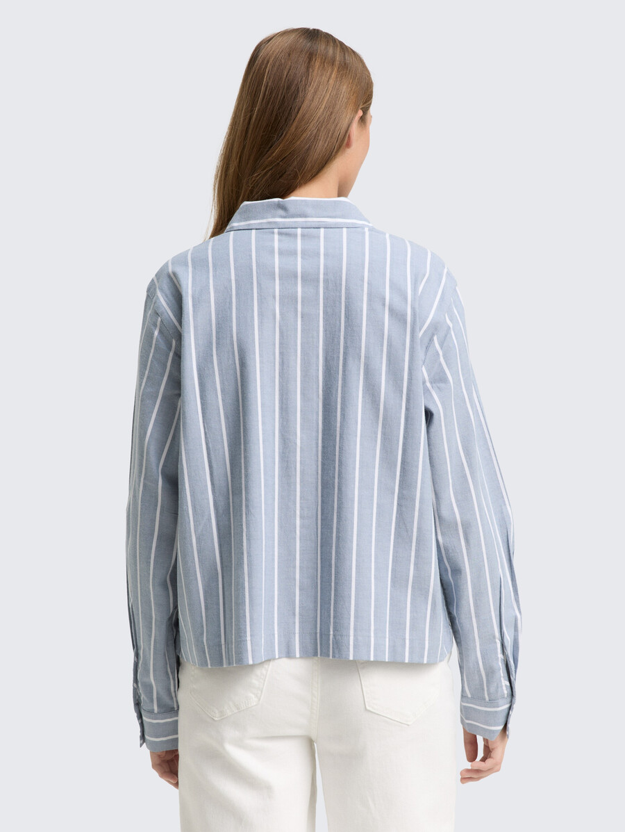 kastenförmig geschnittene hemdbluse mit streifenmuster