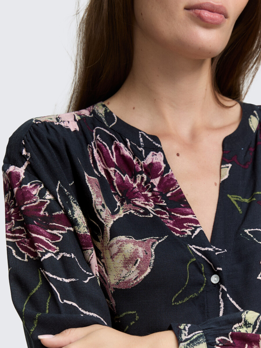 locker geschnittene bluse mit muster