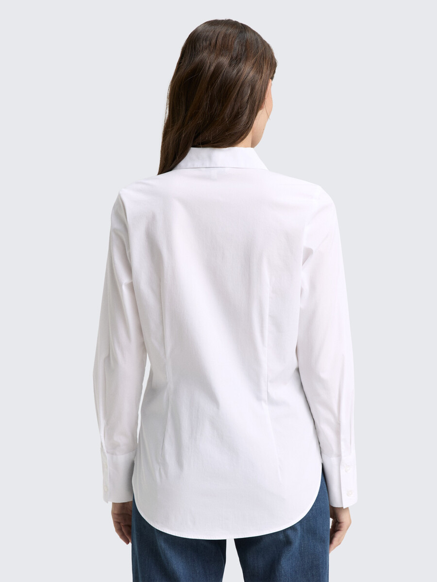 figurbetonte popeline-bluse