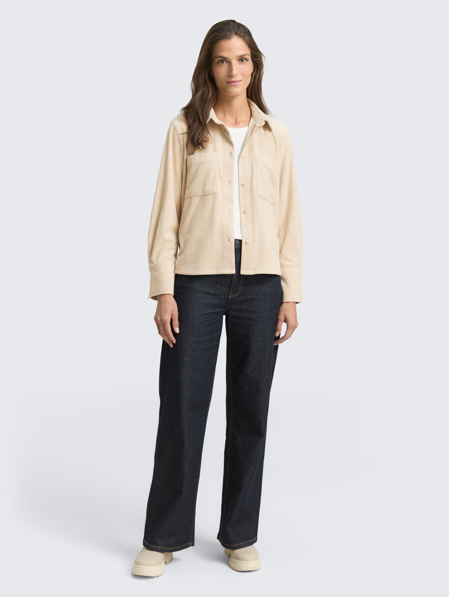 locker geschnittene cordbluse