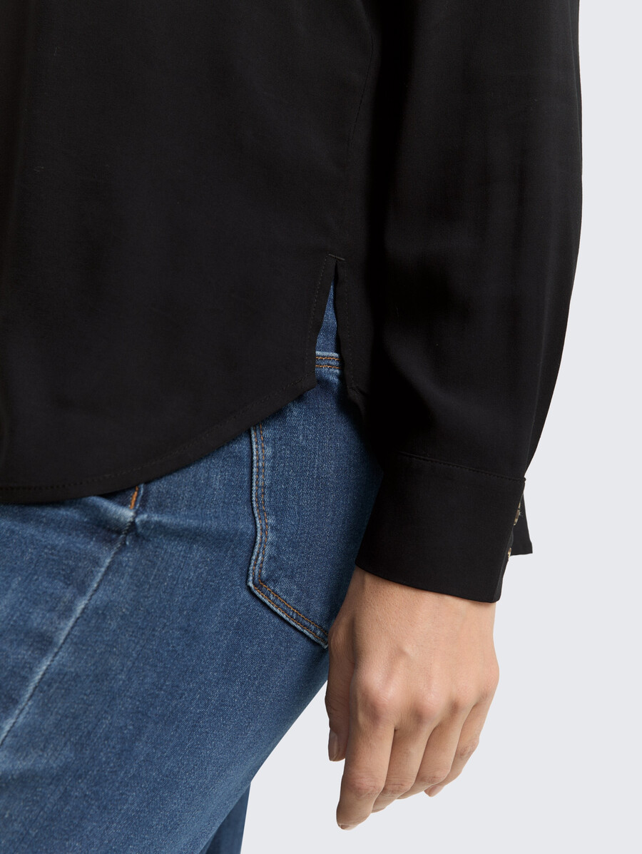 bluse mit brusttaschen