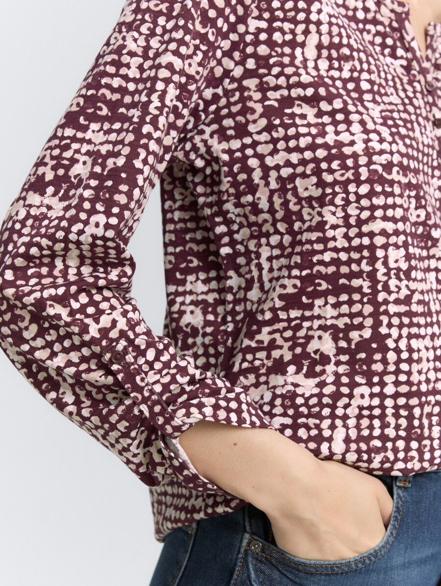 henley-bluse mit muster