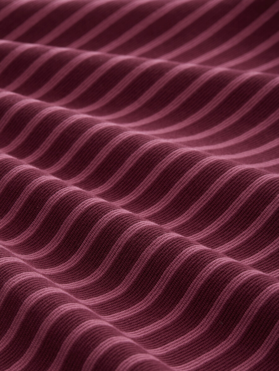 langärmeliges hemd mit knopfdetails