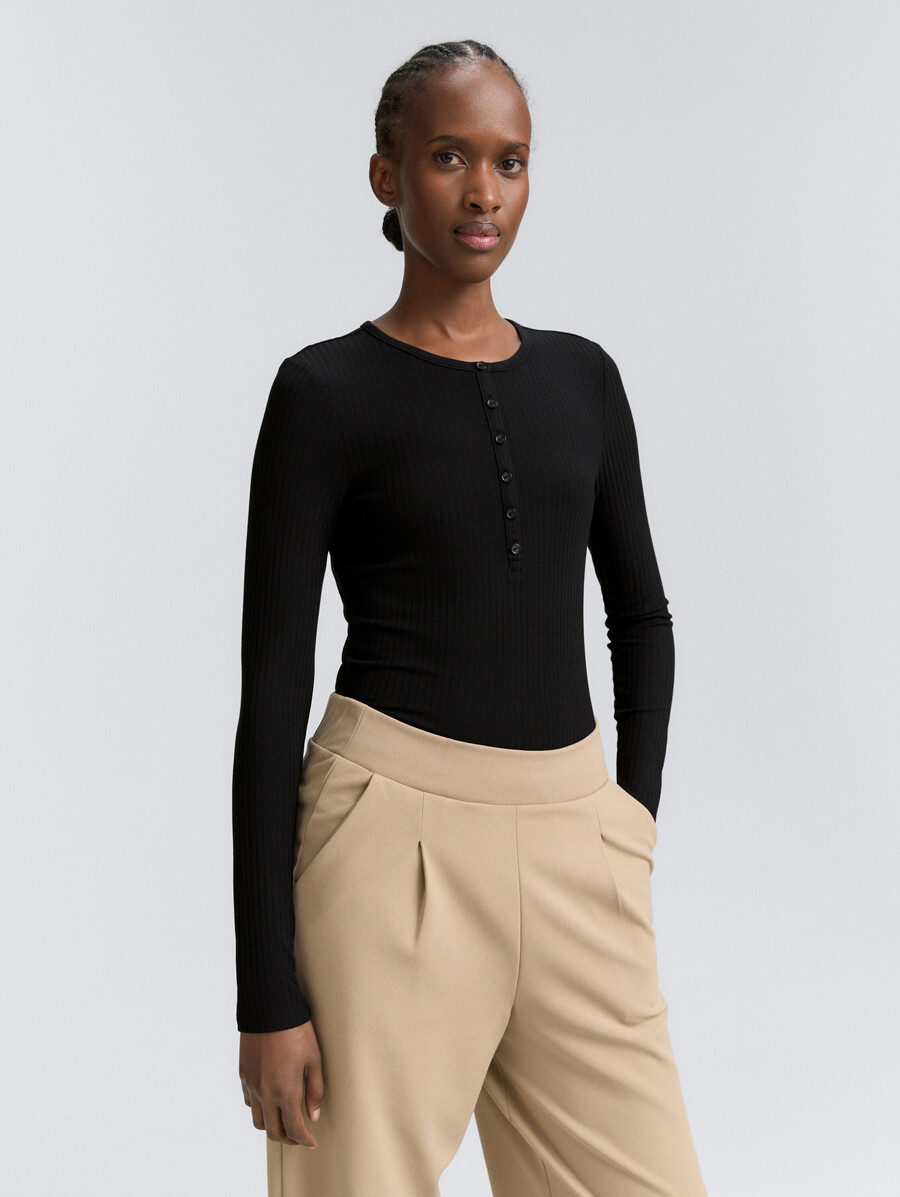 geripptes henley-langarmshirt