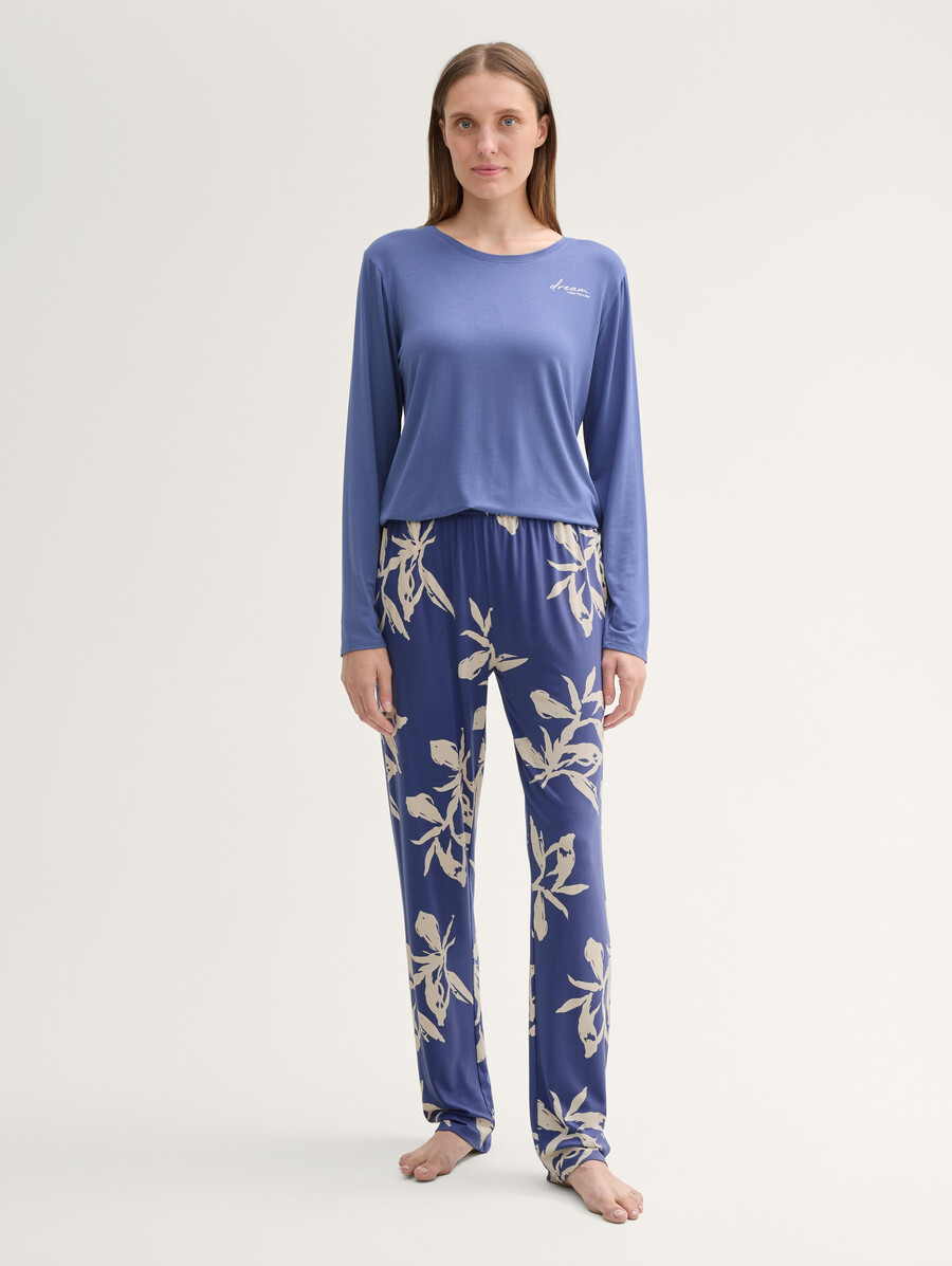pyjama-set mit blumenmuster