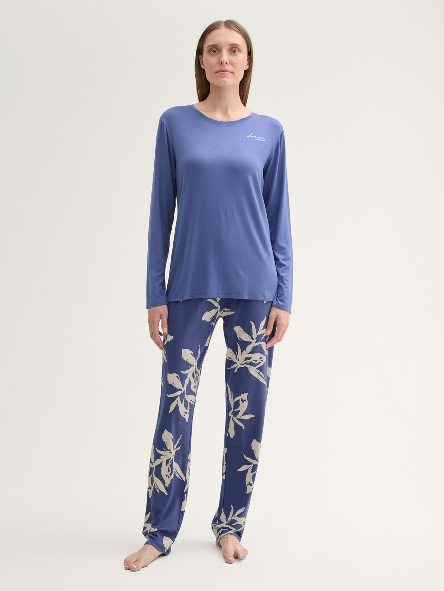 pyjama-set mit blumenmuster