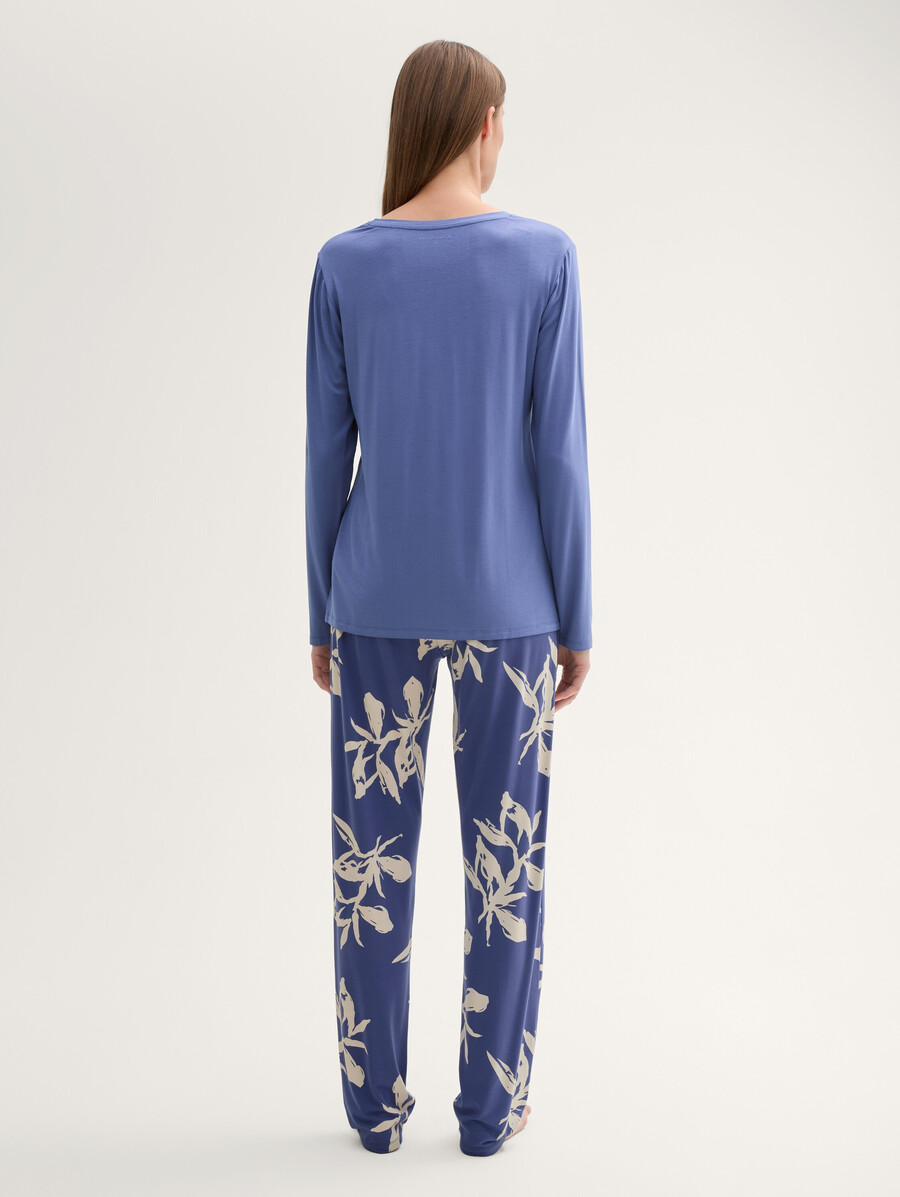 pyjama-set mit blumenmuster