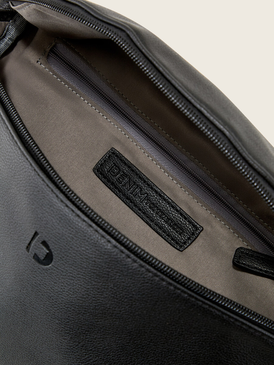 ttmena m schultertasche mit gemustertem gewebtem riemen