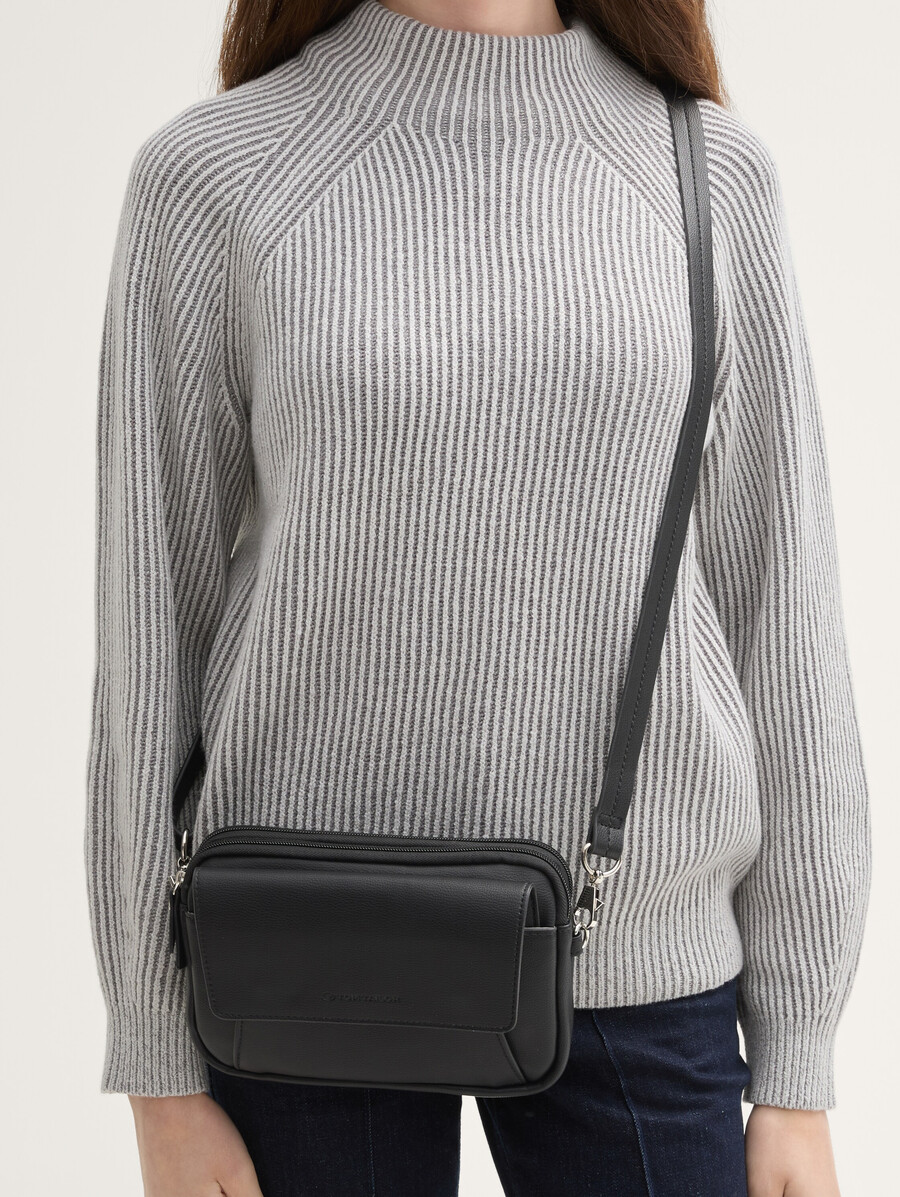 tttilly s schultertasche mit klappe