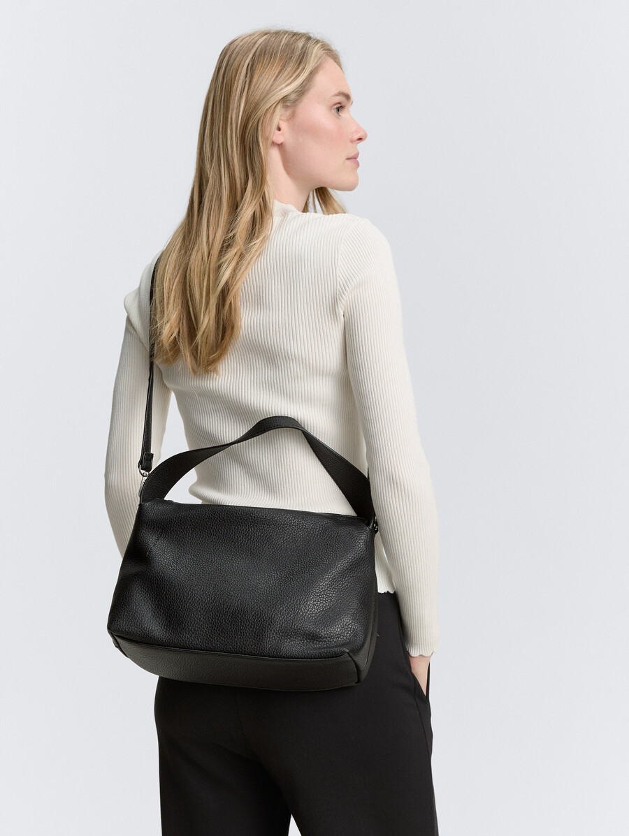 ttlissi schultertasche mit dezentem geprägtem logo