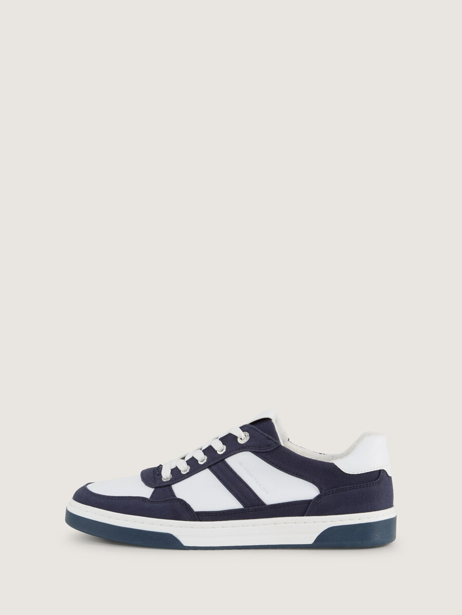 sneaker mit farbblockierung