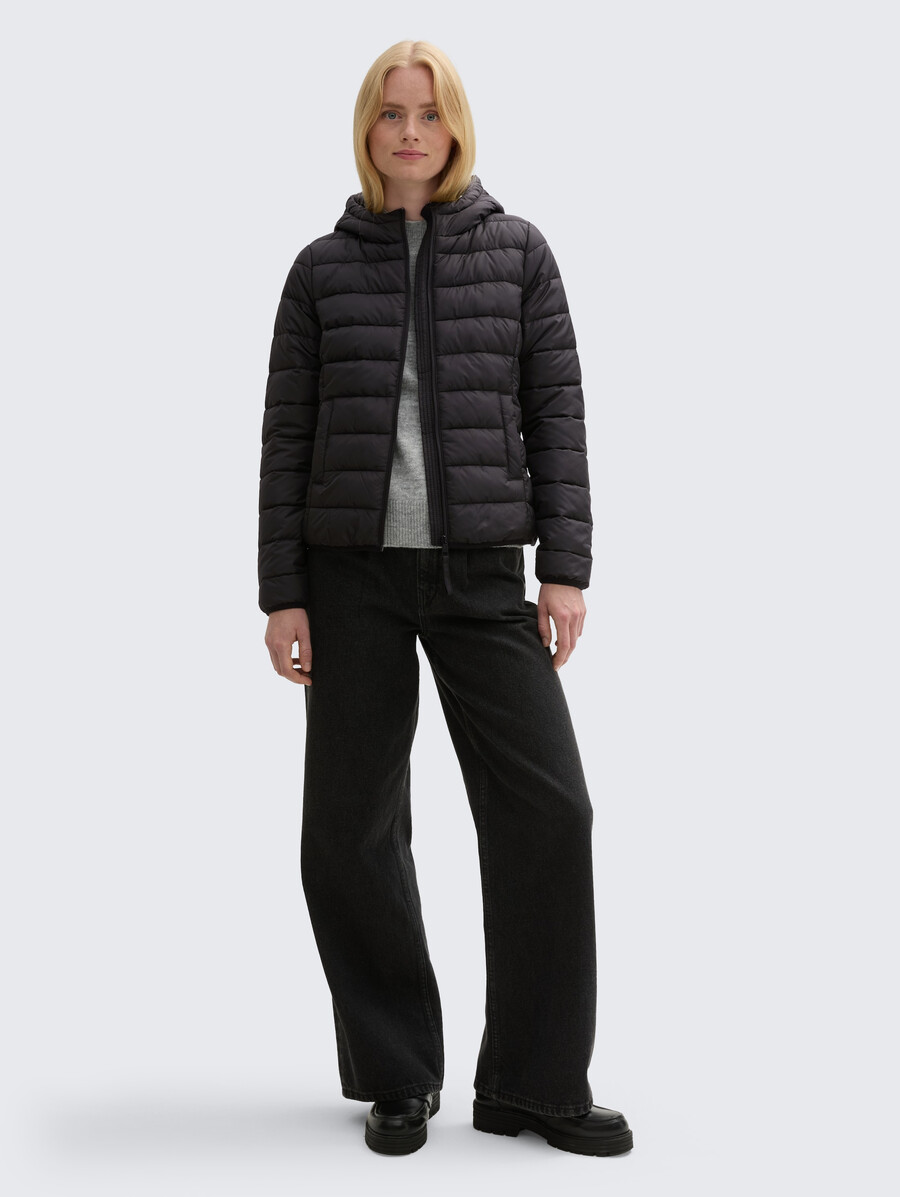 leichte steppjacke mit kapuze