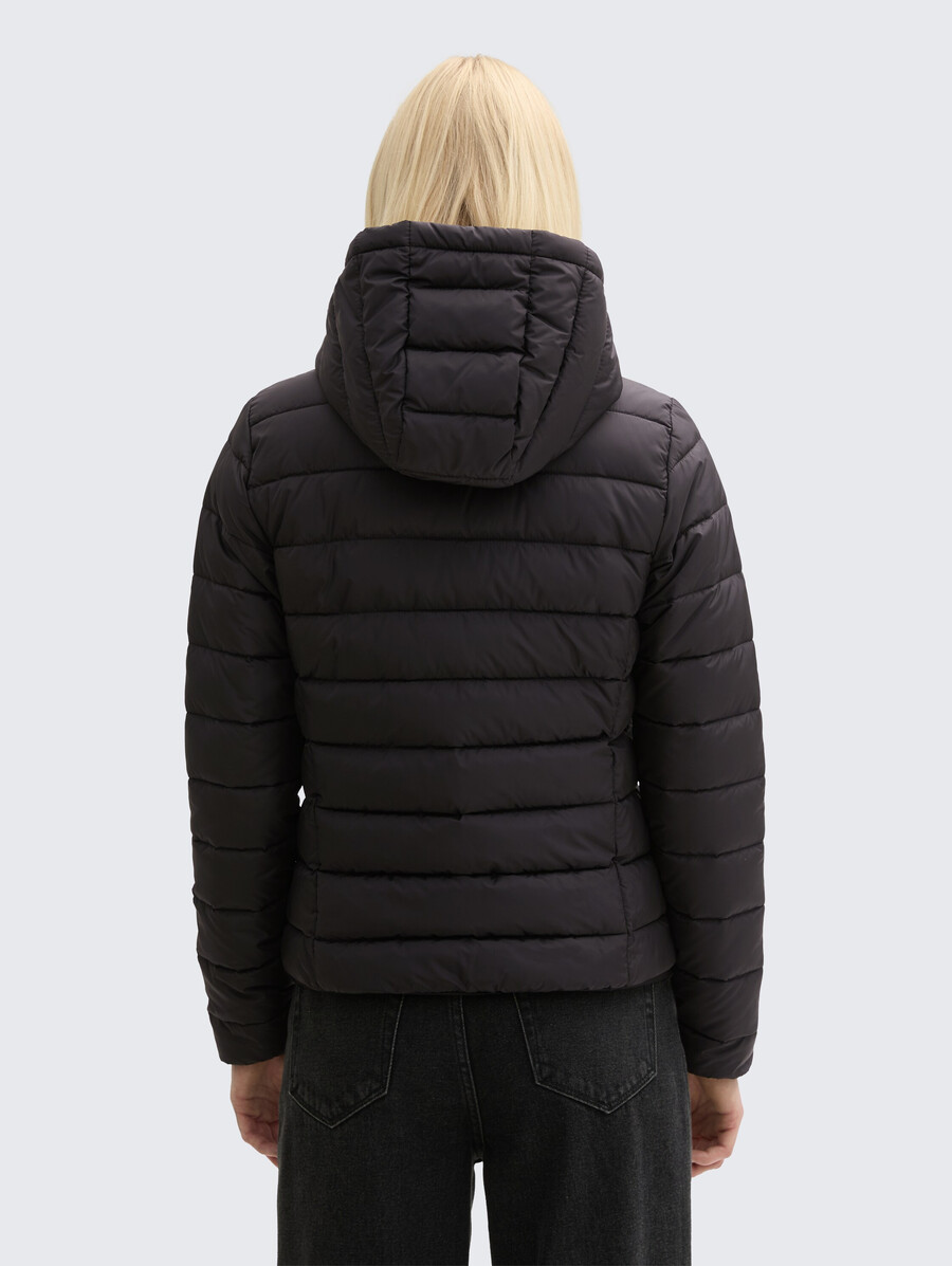 leichte steppjacke mit kapuze