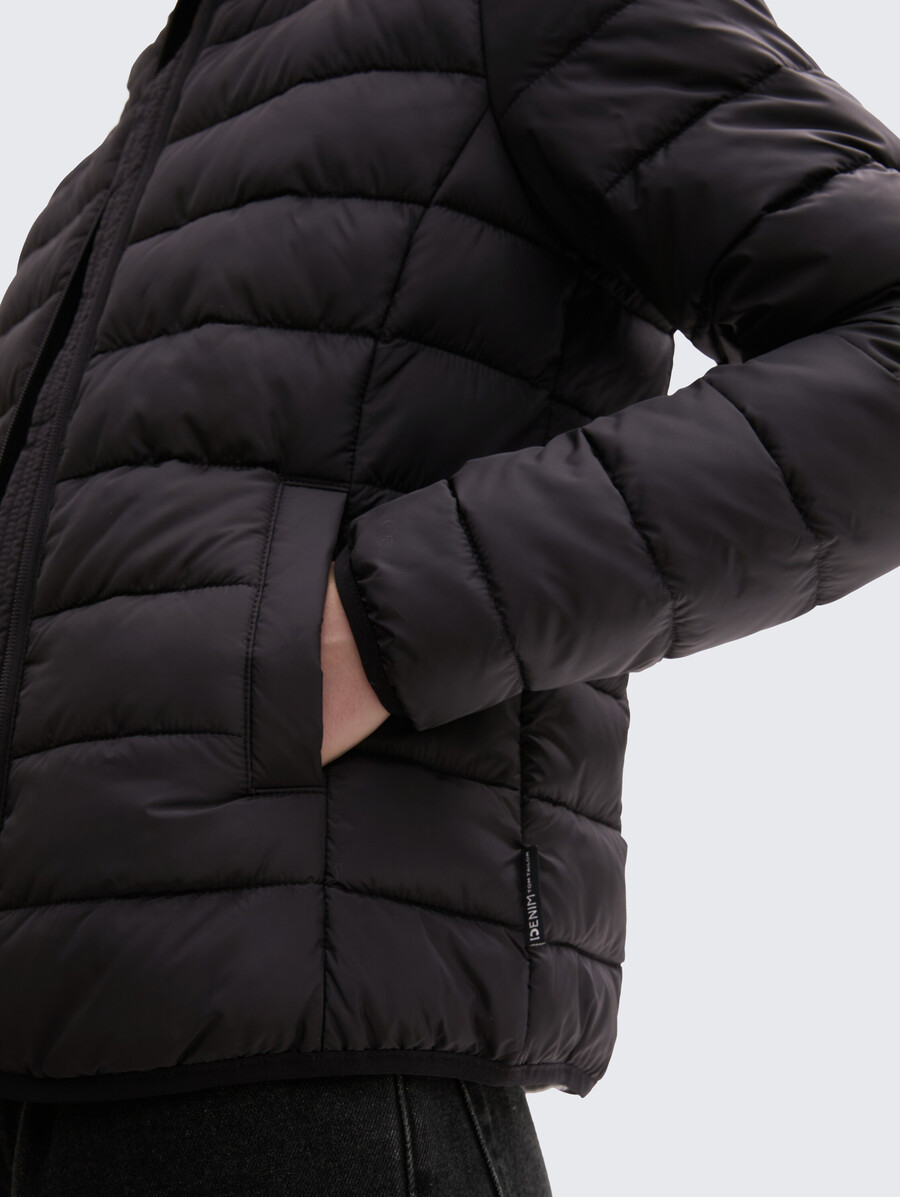 leichte steppjacke mit kapuze