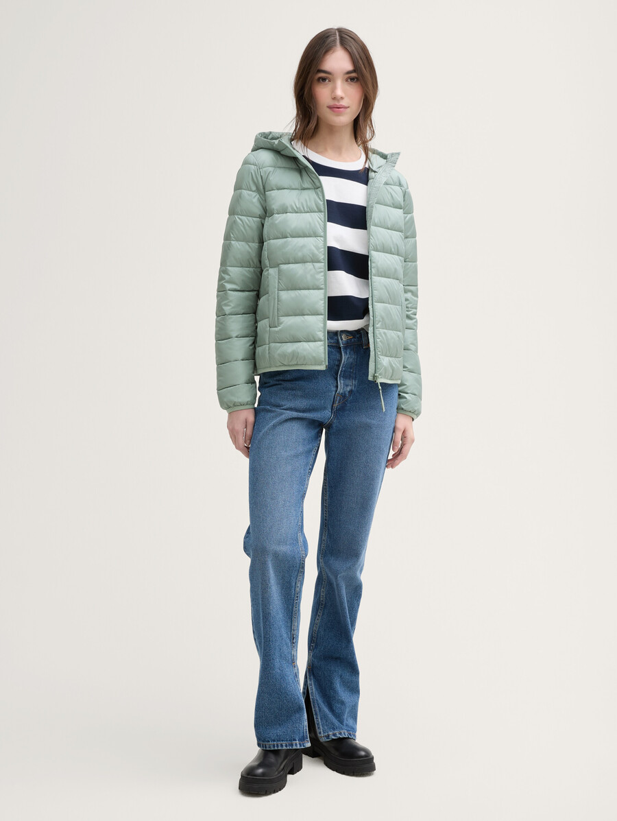 leichte steppjacke mit kapuze