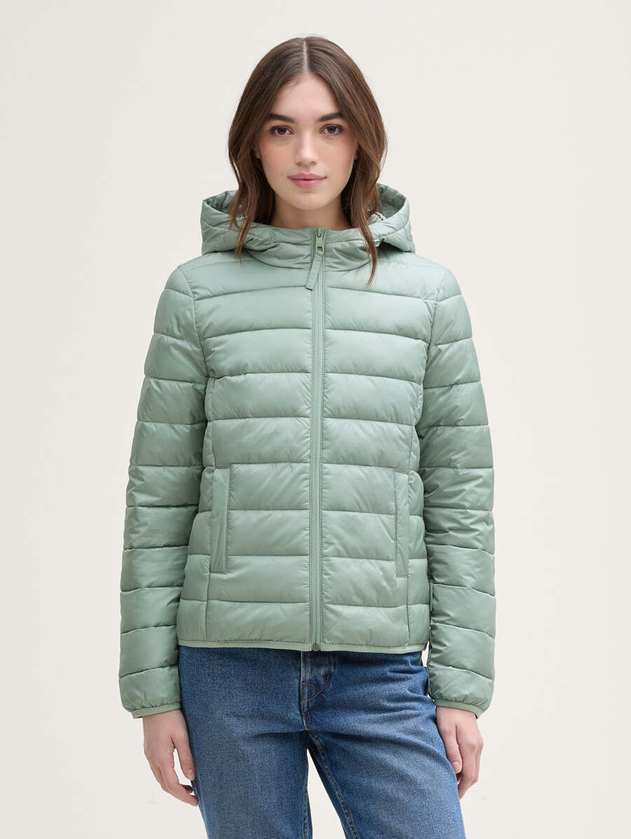 leichte steppjacke mit kapuze