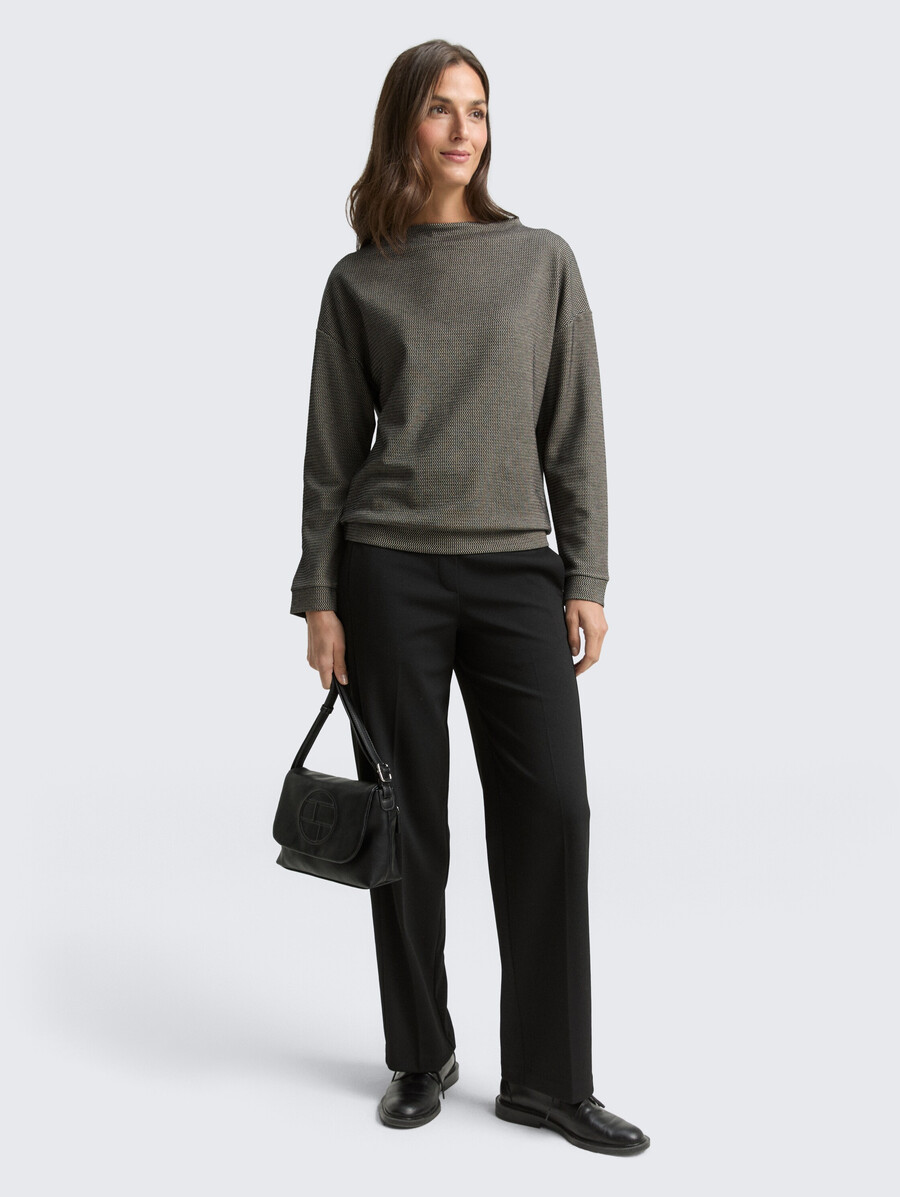locker geschnittenes sweatshirt mit stehkragen