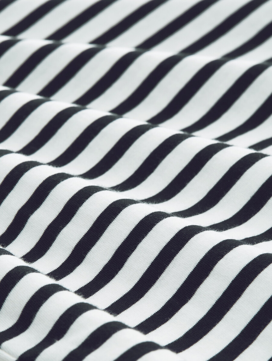 t-shirt mit streifenmuster