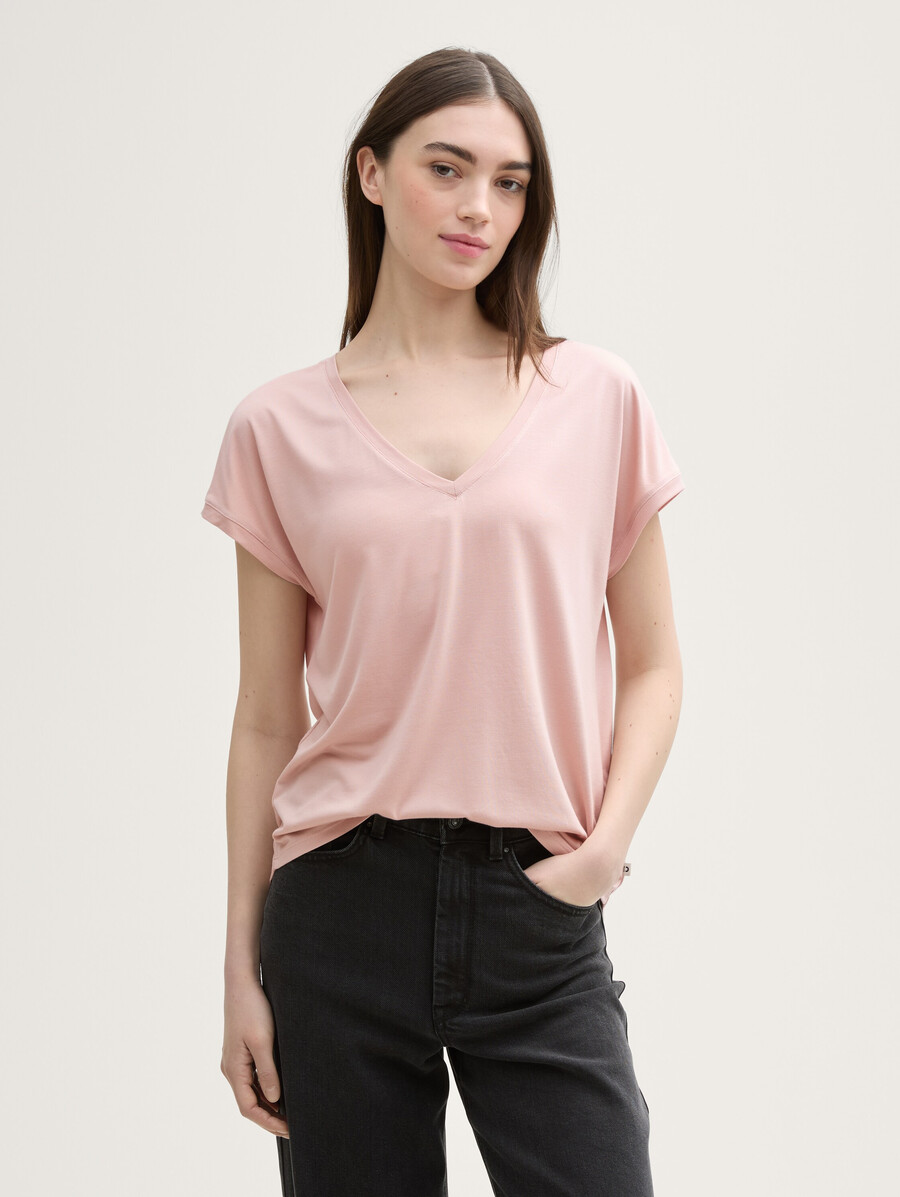 locker geschnittenes t-shirt mit v-ausschnitt