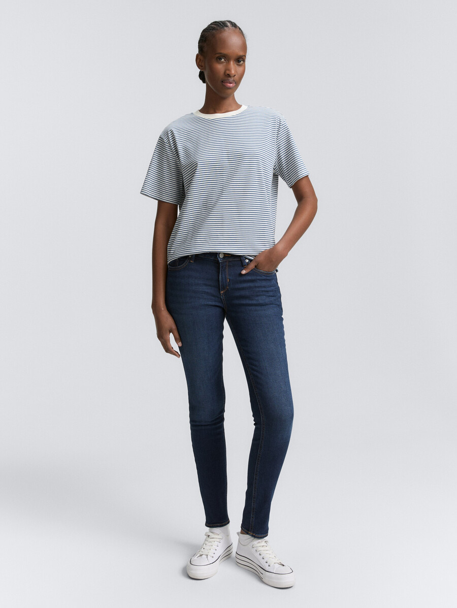 kastenförmig geschnittenes t-shirt