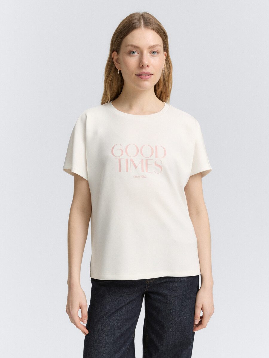 locker geschnittenes t-shirt mit aufdruck