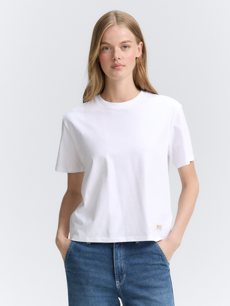 kastenförmig geschnittenes t-shirt