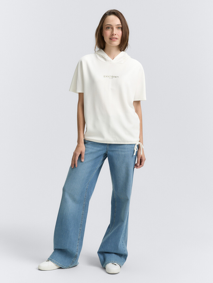 t-shirt mit kapuze