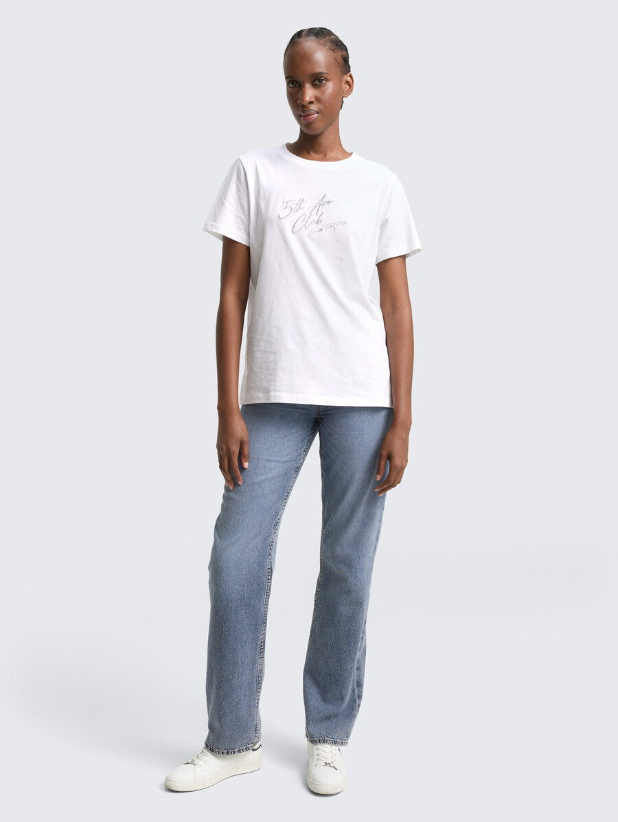 locker geschnittenes t-shirt mit glitzerstickerei