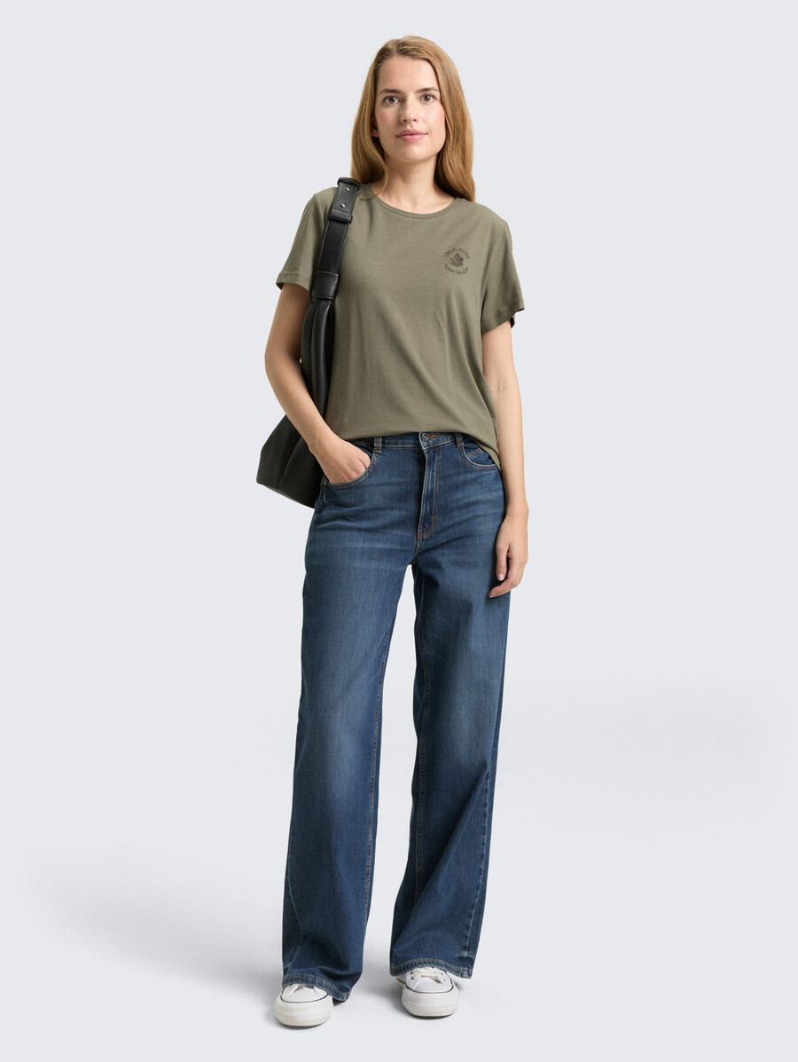 t-shirt mit blumenstickerei