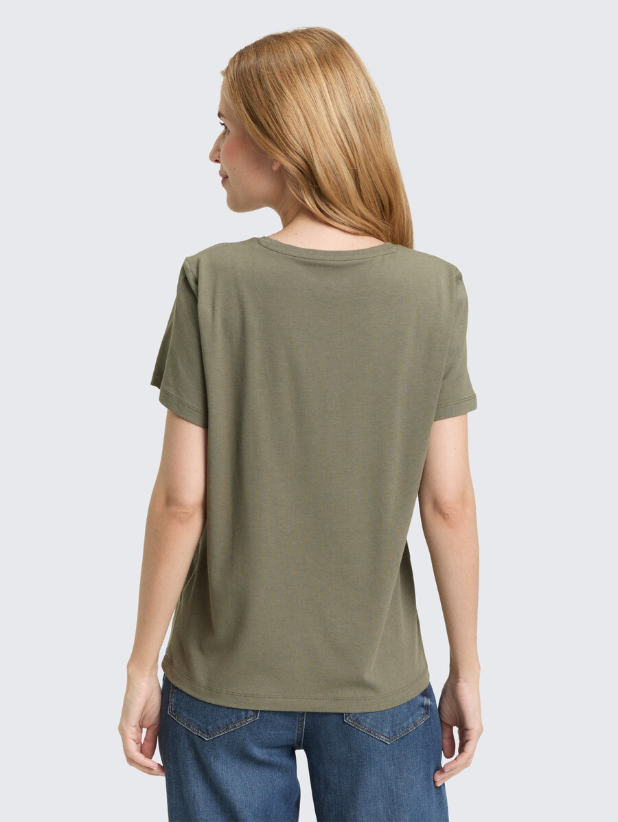t-shirt mit blumenstickerei