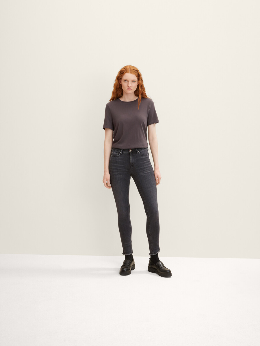 ttjona extra enge knöcheljeans