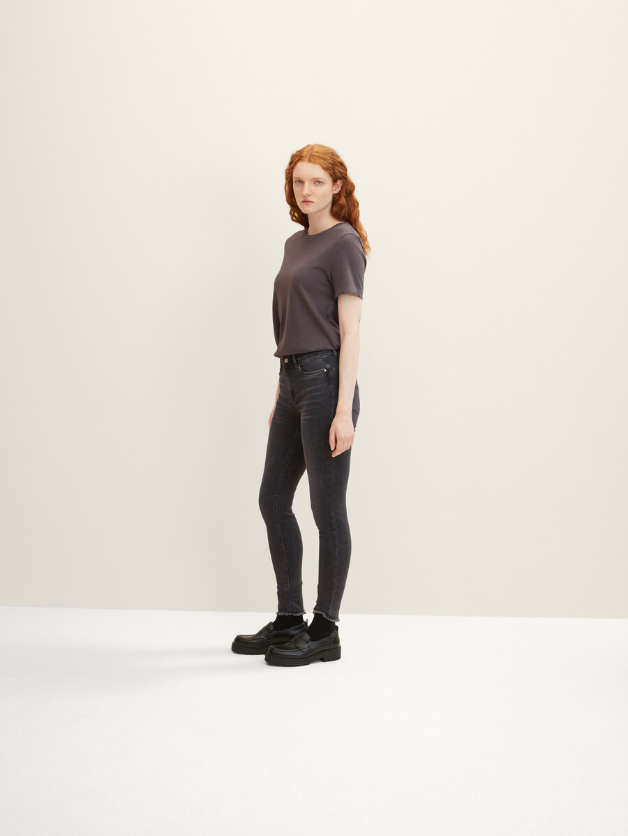 ttjona extra enge knöcheljeans