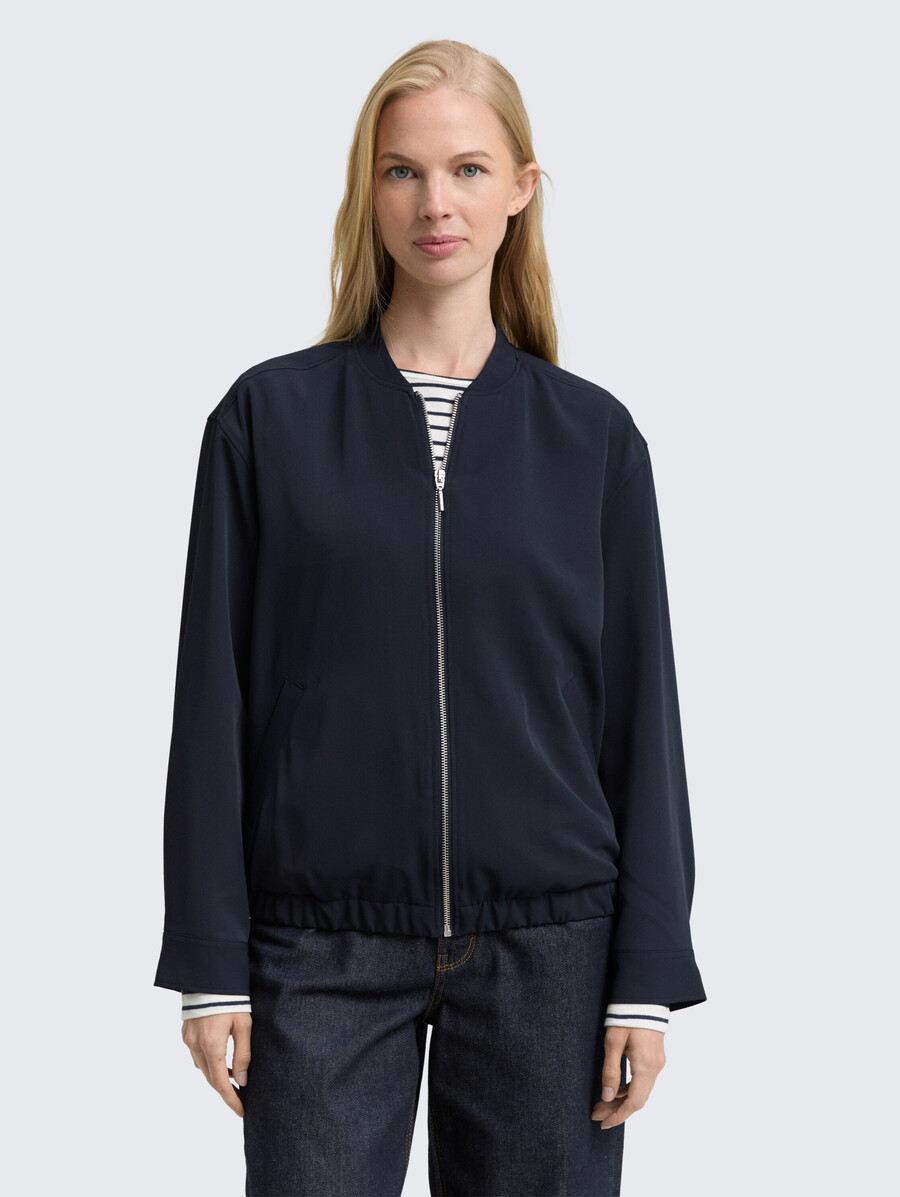 locker geschnittene blousonjacke