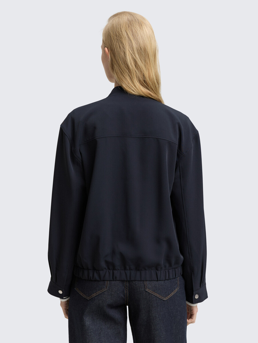locker geschnittene blousonjacke