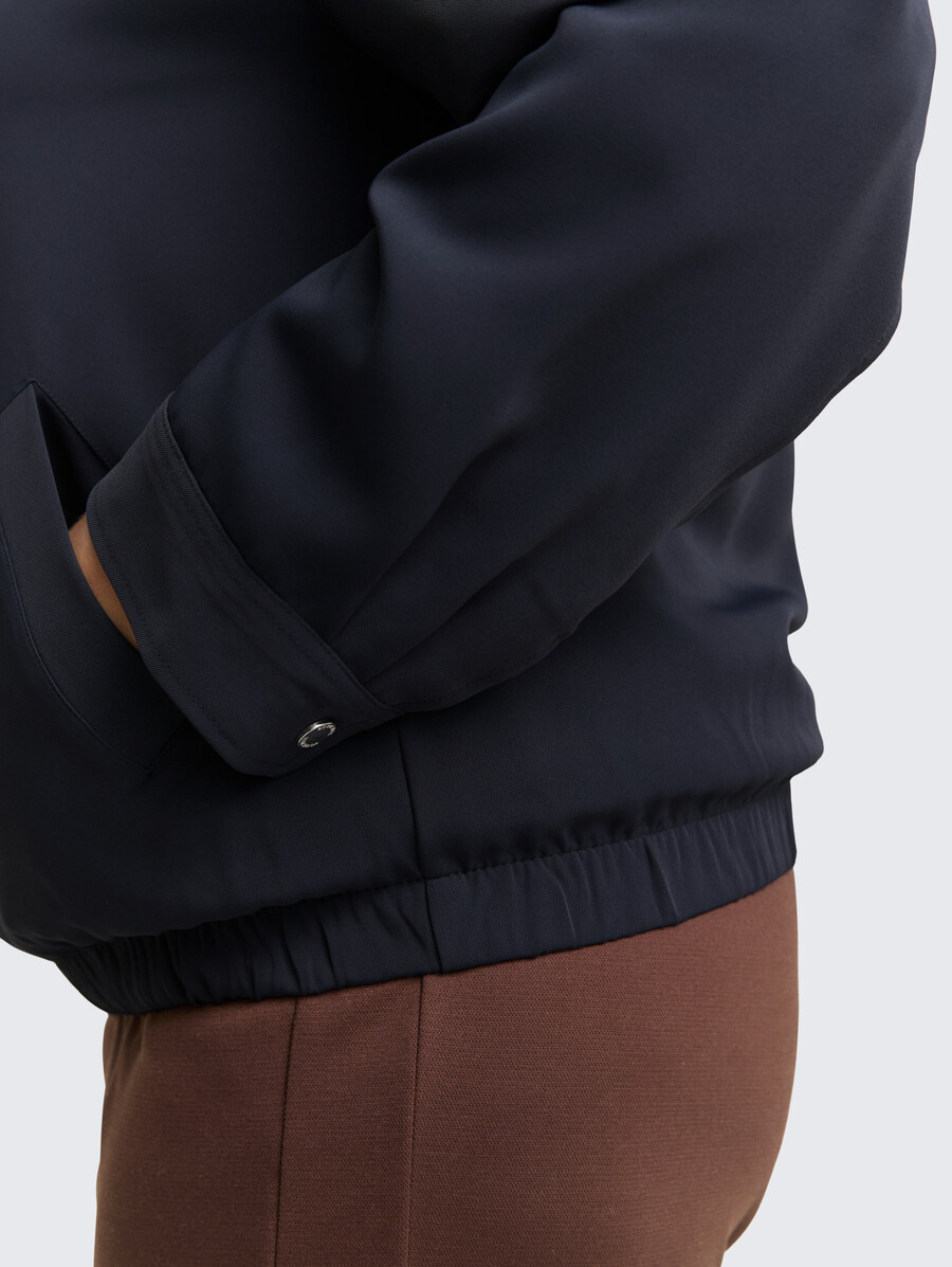 plus size – locker geschnittene blousonjacke