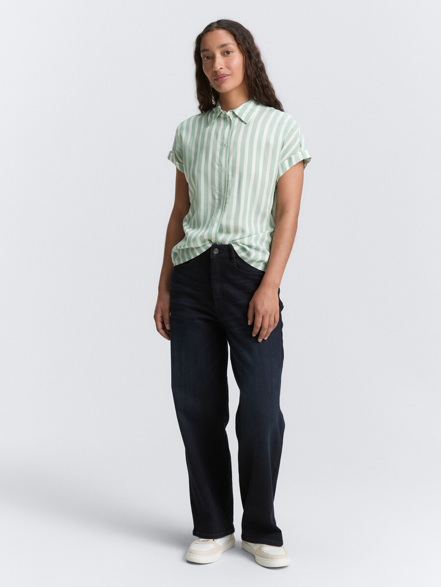 locker geschnittene bluse mit streifenmuster