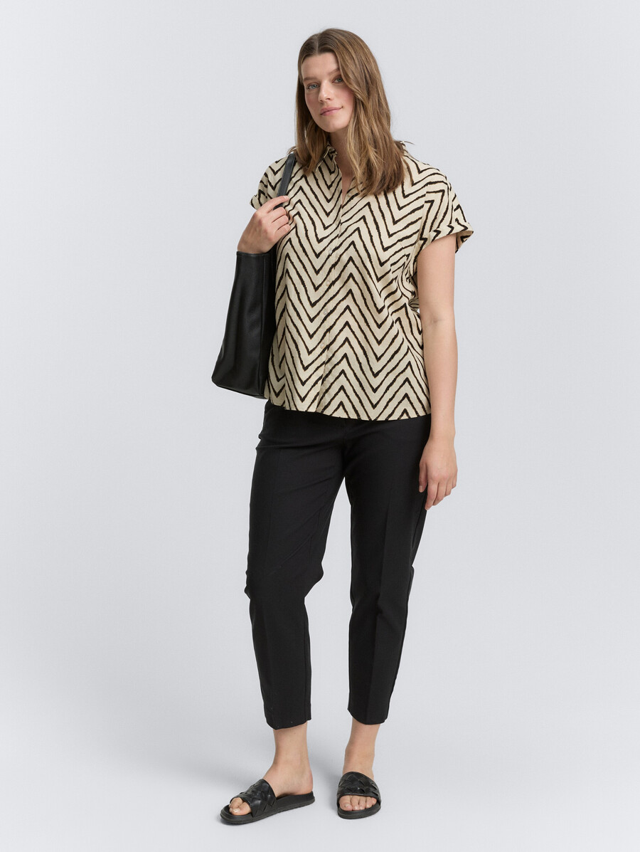 plus size – locker geschnittene bluse mit leinenanteil