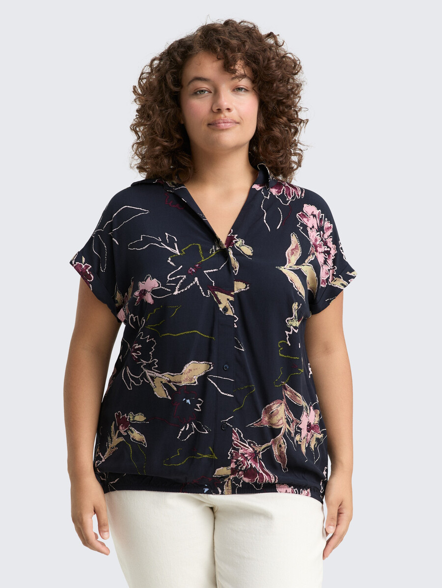 bluse in Übergröße mit blumenmuster