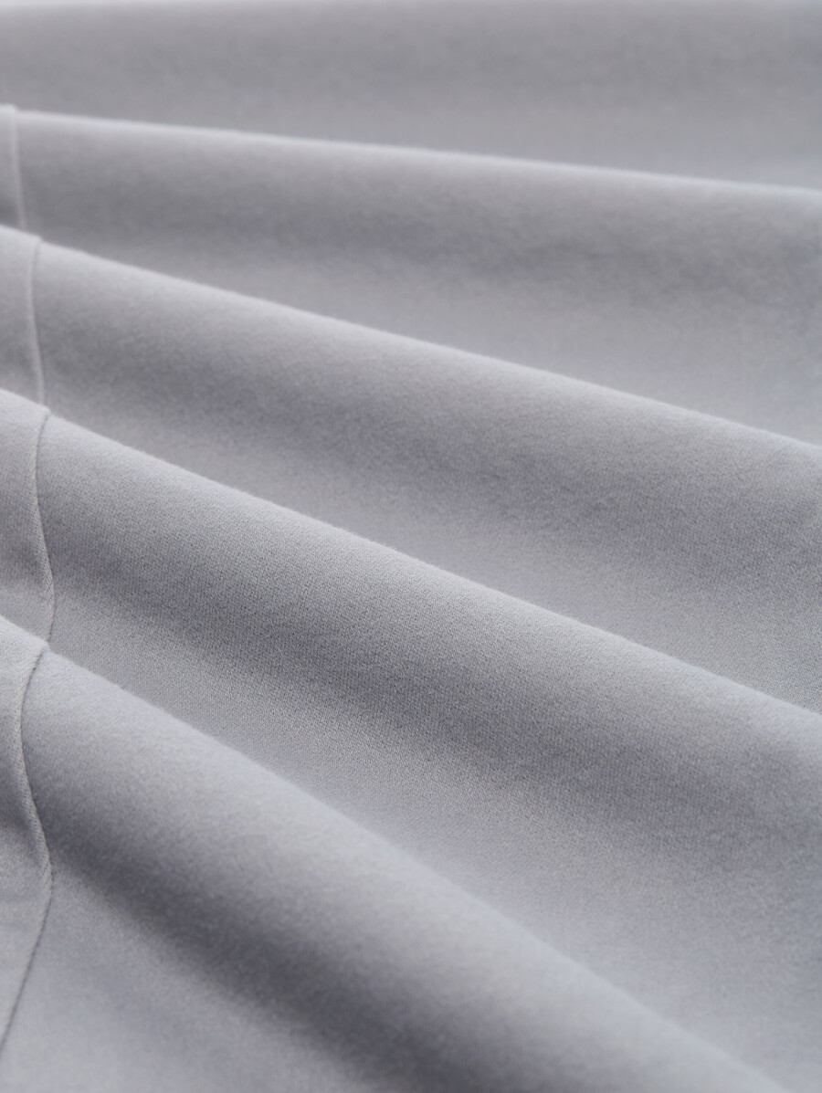 schmal zulaufende locker sitzende hose
