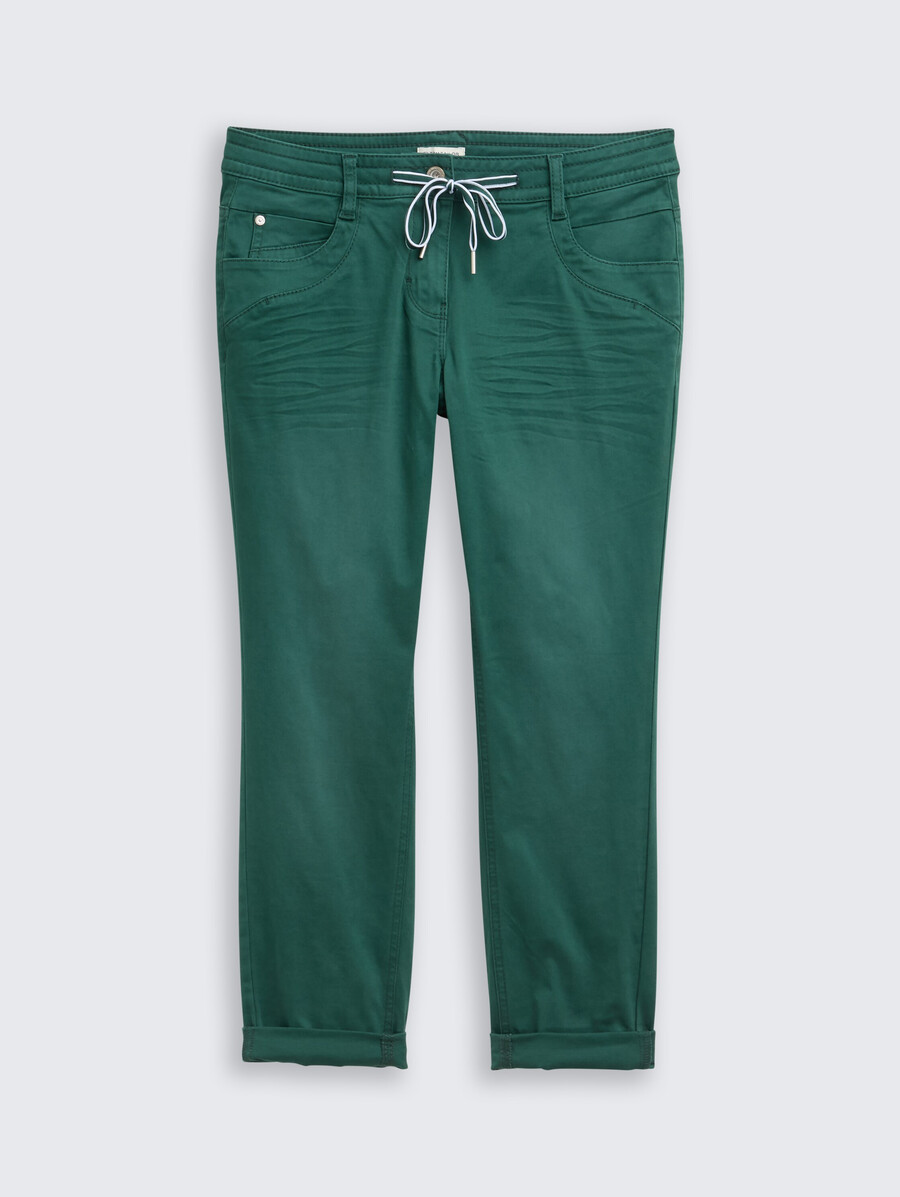 schmal zulaufende locker sitzende hose