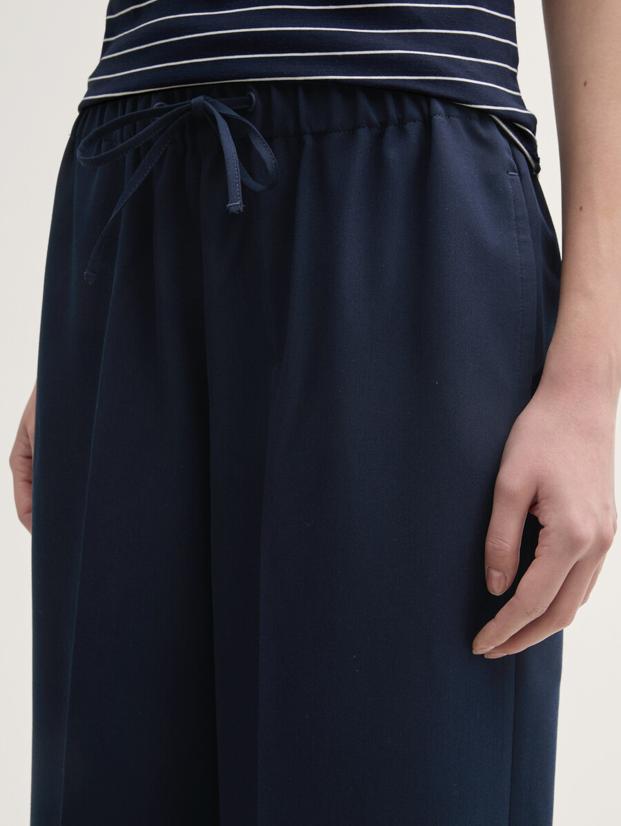 weit geschnittene hose