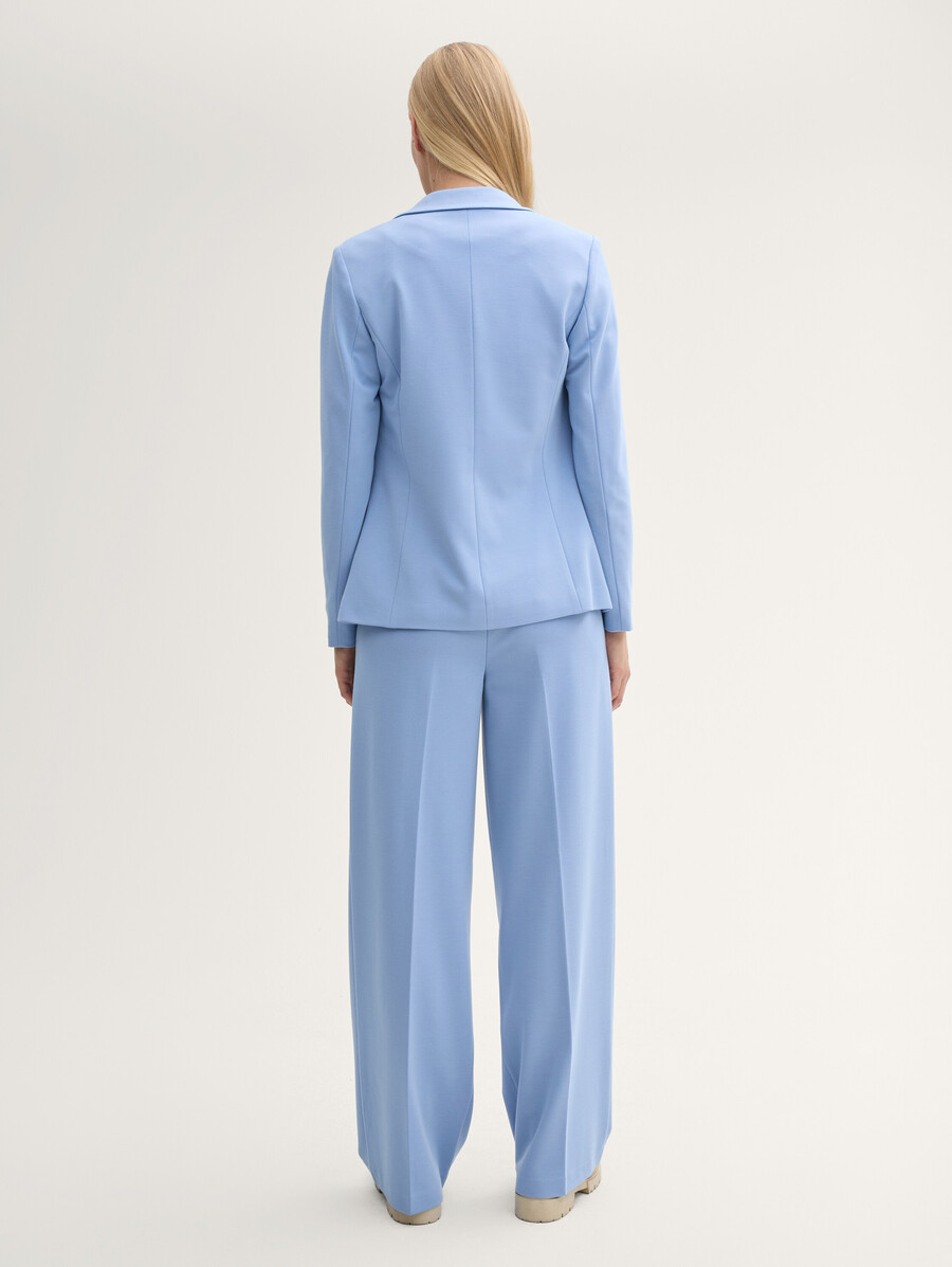 lea-hose mit weitem bein