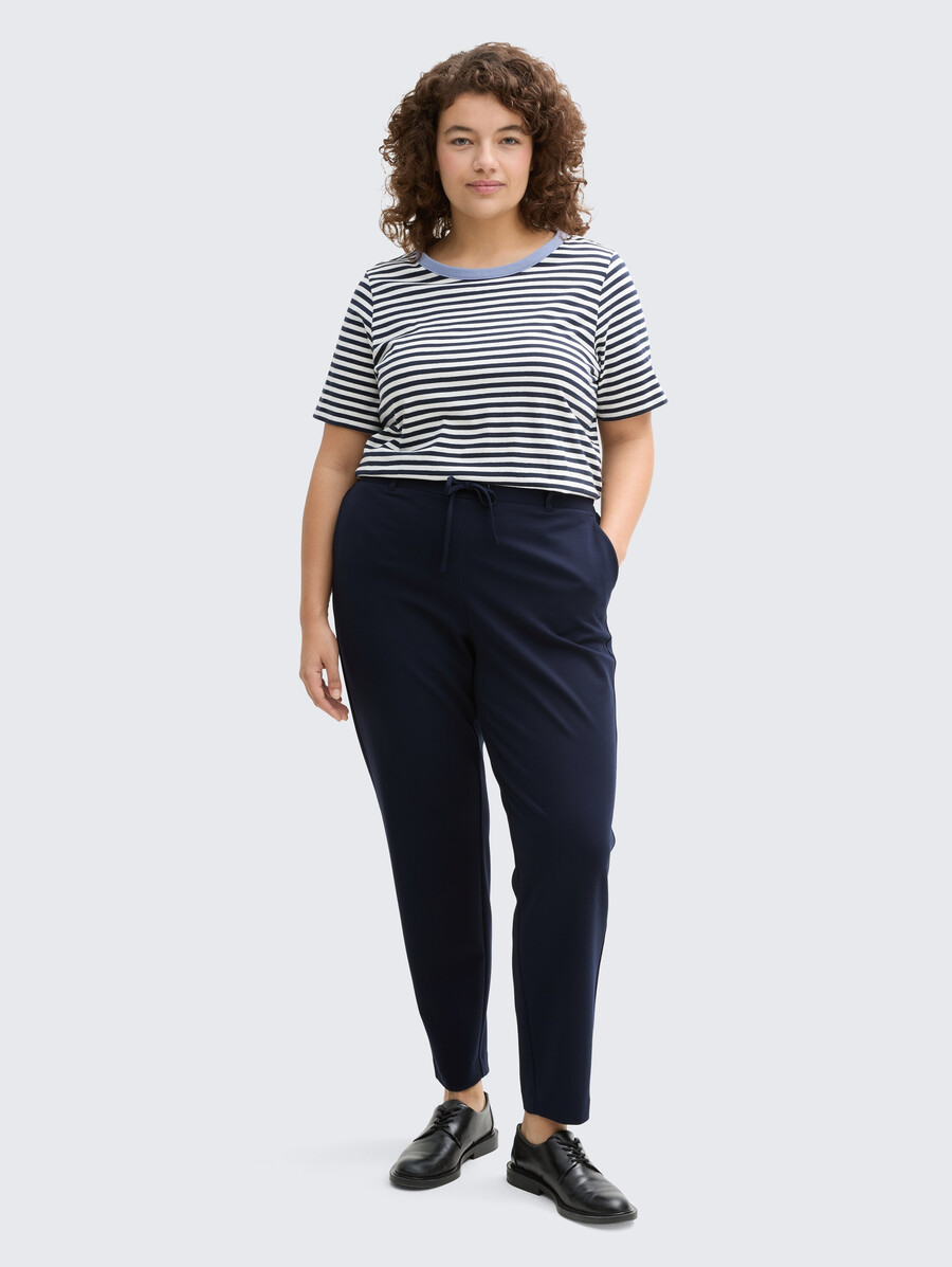 plus size – hose mit lockerer passform