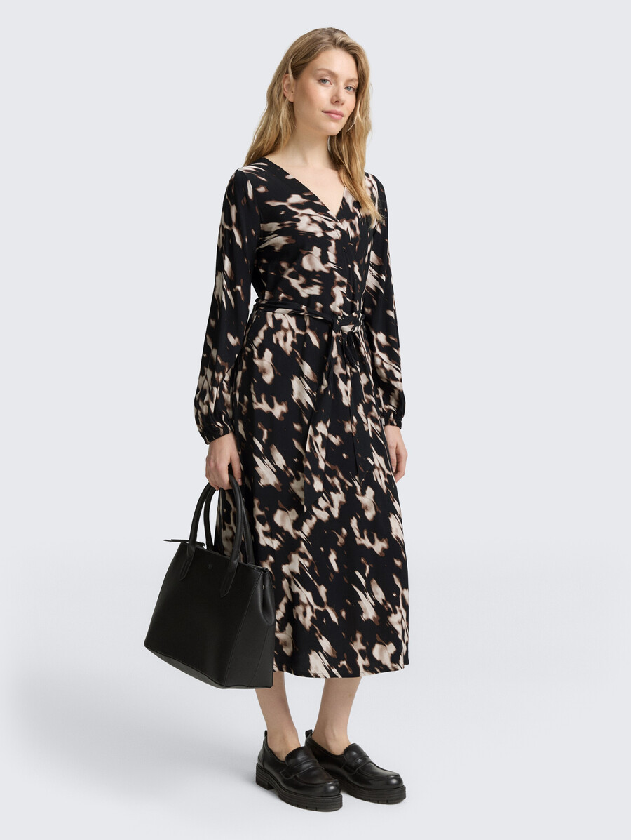 wickelkleid mit muster